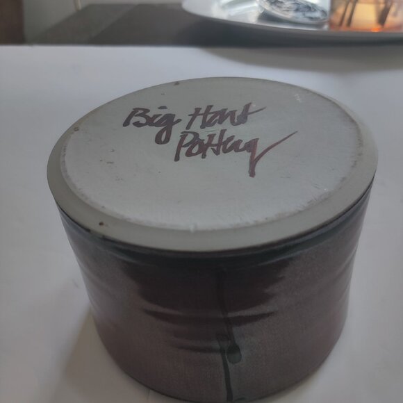 Pottery Biscuit Jar or pretty covered storage container, very glossy redware - Picture 2 of 9